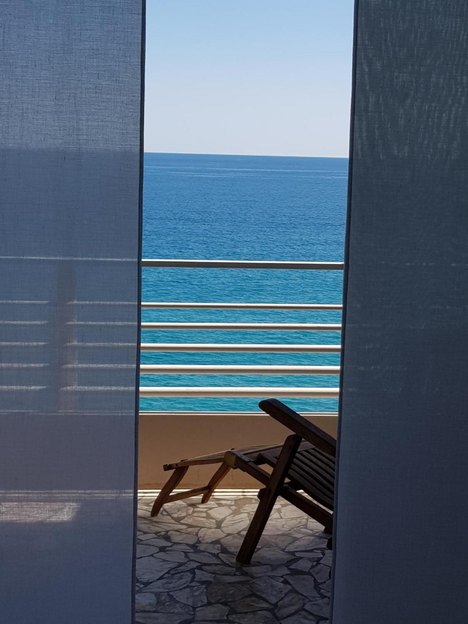 Menton Front Bord De Mer Cote D'Azur Florentina Sea View French Riviera Proche Monaco Montecarlo Superb Studio Extérieur photo